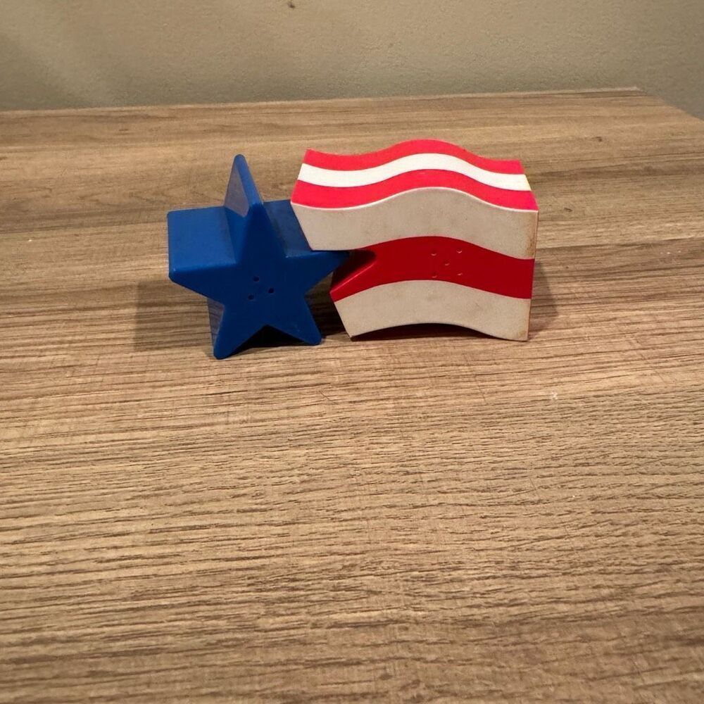 Vintage Avon USA Star and Stripes American Flag Salt and Pepper Shakers